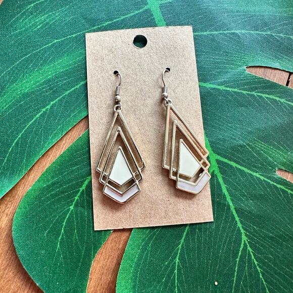 BOGO FREE GOLD CREAM ENABLED TRIANGLE EARRINGS - Picture 1 of 5